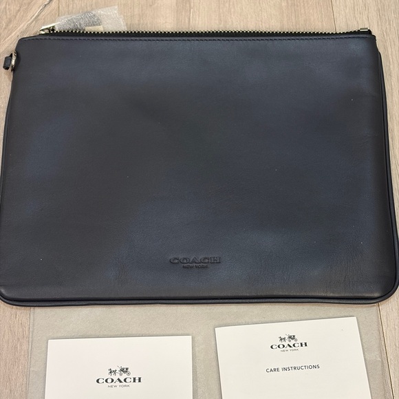 Coach Black Leather Zip Pouch - Picture 2 of 6